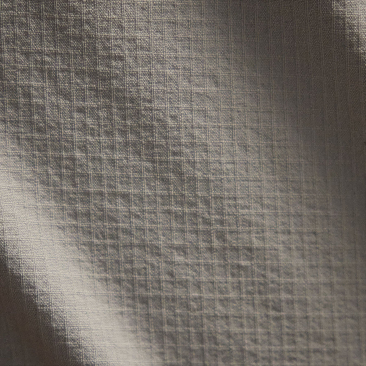 Stretch Rip Stop Stripe Short in Salt/Carbon | James Perse Los Angeles