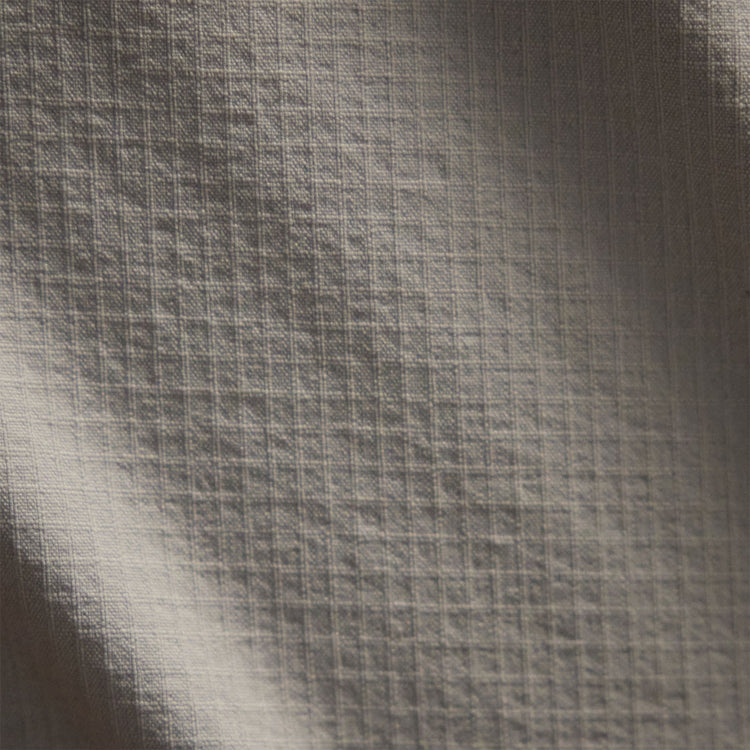 Stretch Rip Stop Stripe Short in Salt/Carbon | James Perse Los Angeles