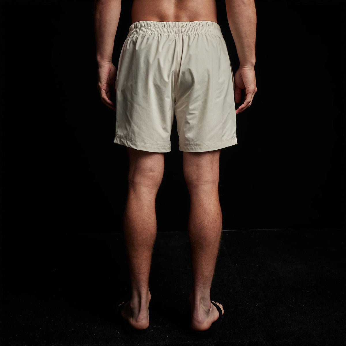 Multi Sport Mesh Lined Short in Milk | James Perse Los Angeles