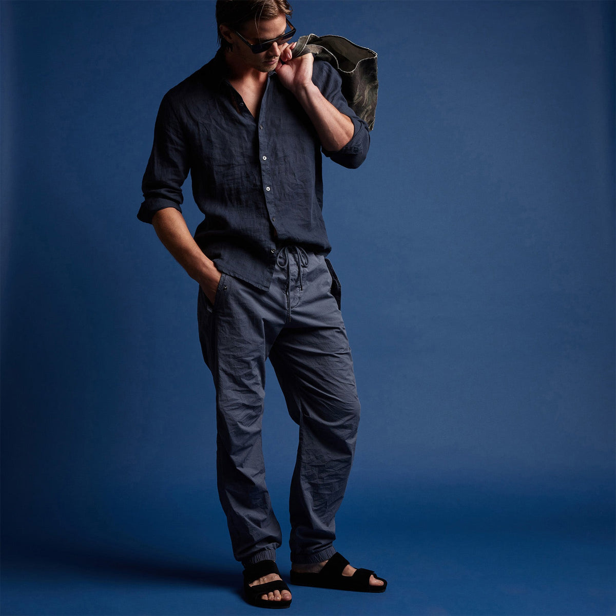 Parachute Flight Pant in Gravel Pigment | James Perse Los Angeles