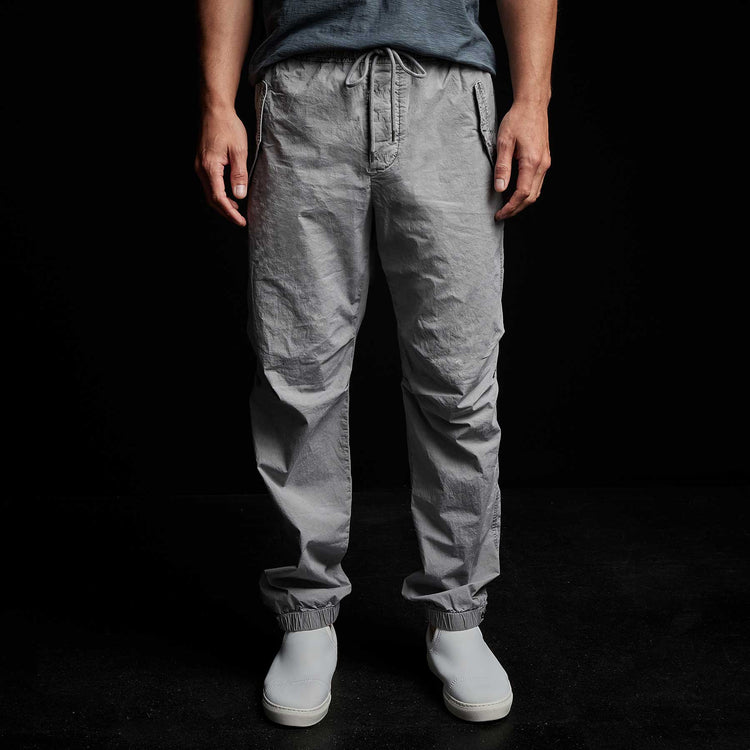 Parachute Flight Pant in Silver Grey Pigment | James Perse Los Angeles
