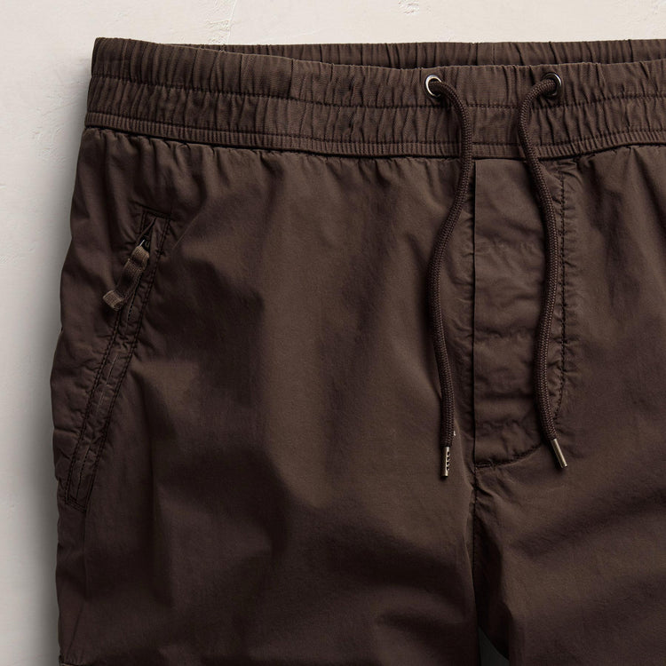 Parachute Poplin Cargo in Bark Pigment | James Perse Los Angeles
