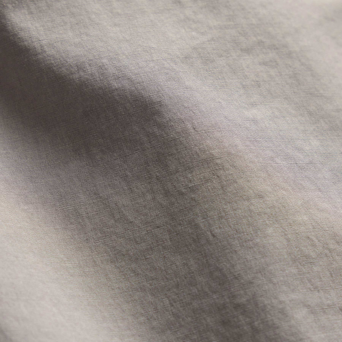 Parachute Poplin Cargo in Fog Pigment | James Perse Los Angeles