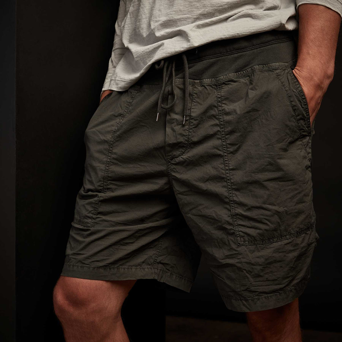 Mixed Media Stretch Poplin Short In Marsh Pigment | James Perse Los Angeles