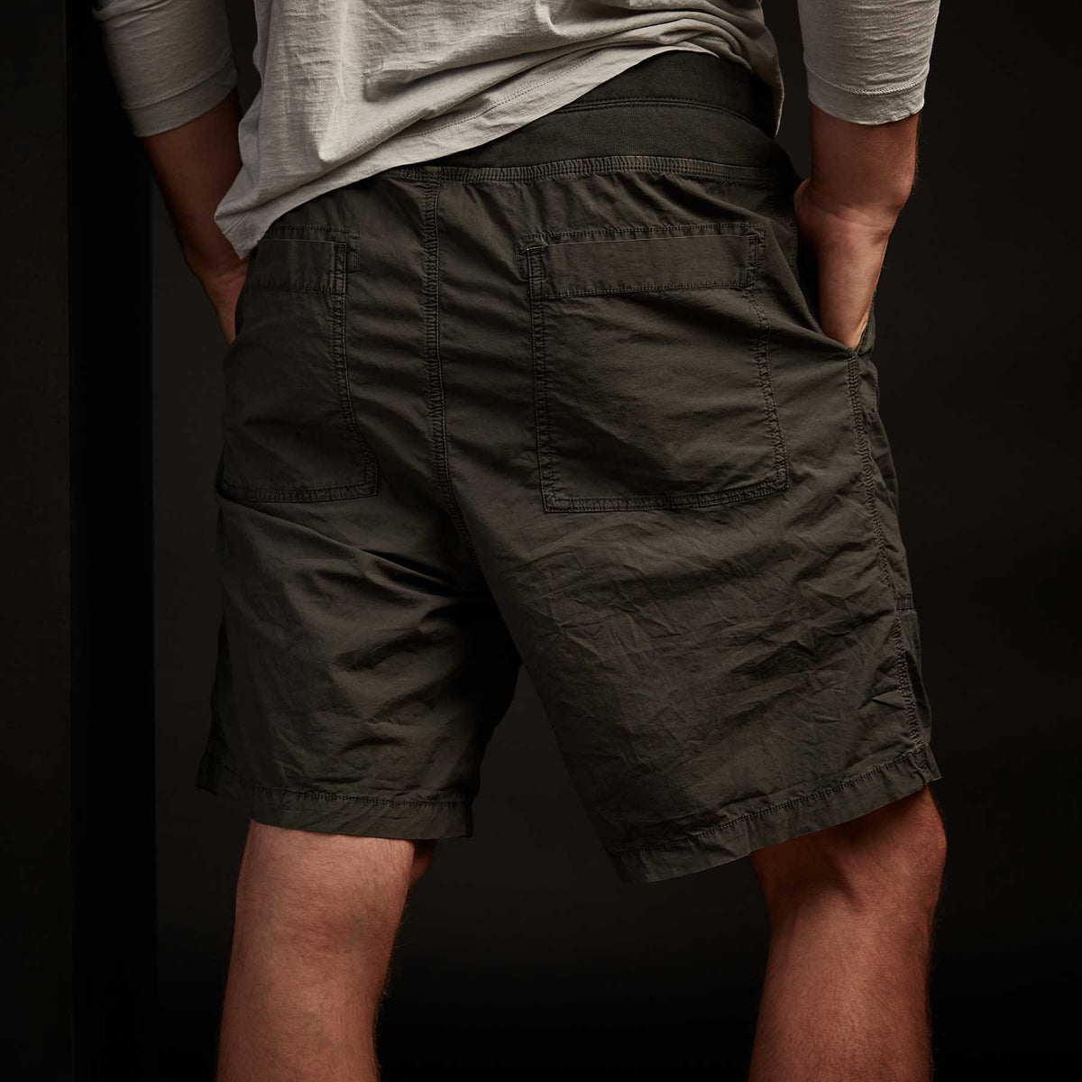 Mixed Media Stretch Poplin Short In Marsh Pigment | James Perse Los Angeles