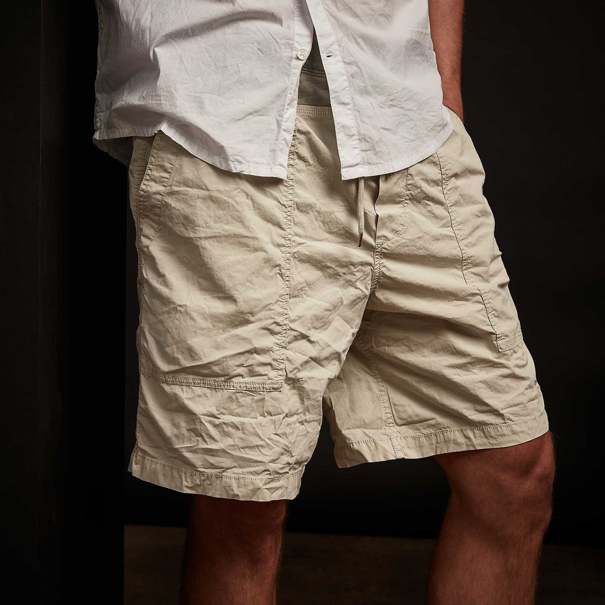 Mixed Media Stretch Poplin Short In Paste Pigment | James Perse Los Angeles