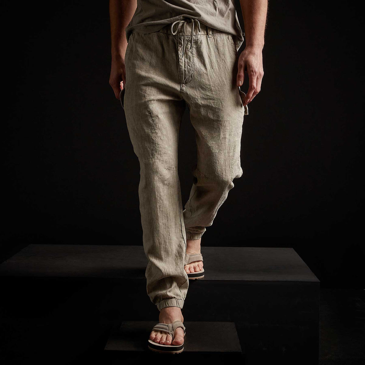 Slub Linen Cargo Pant in Mineral Pigment | James Perse Los Angeles