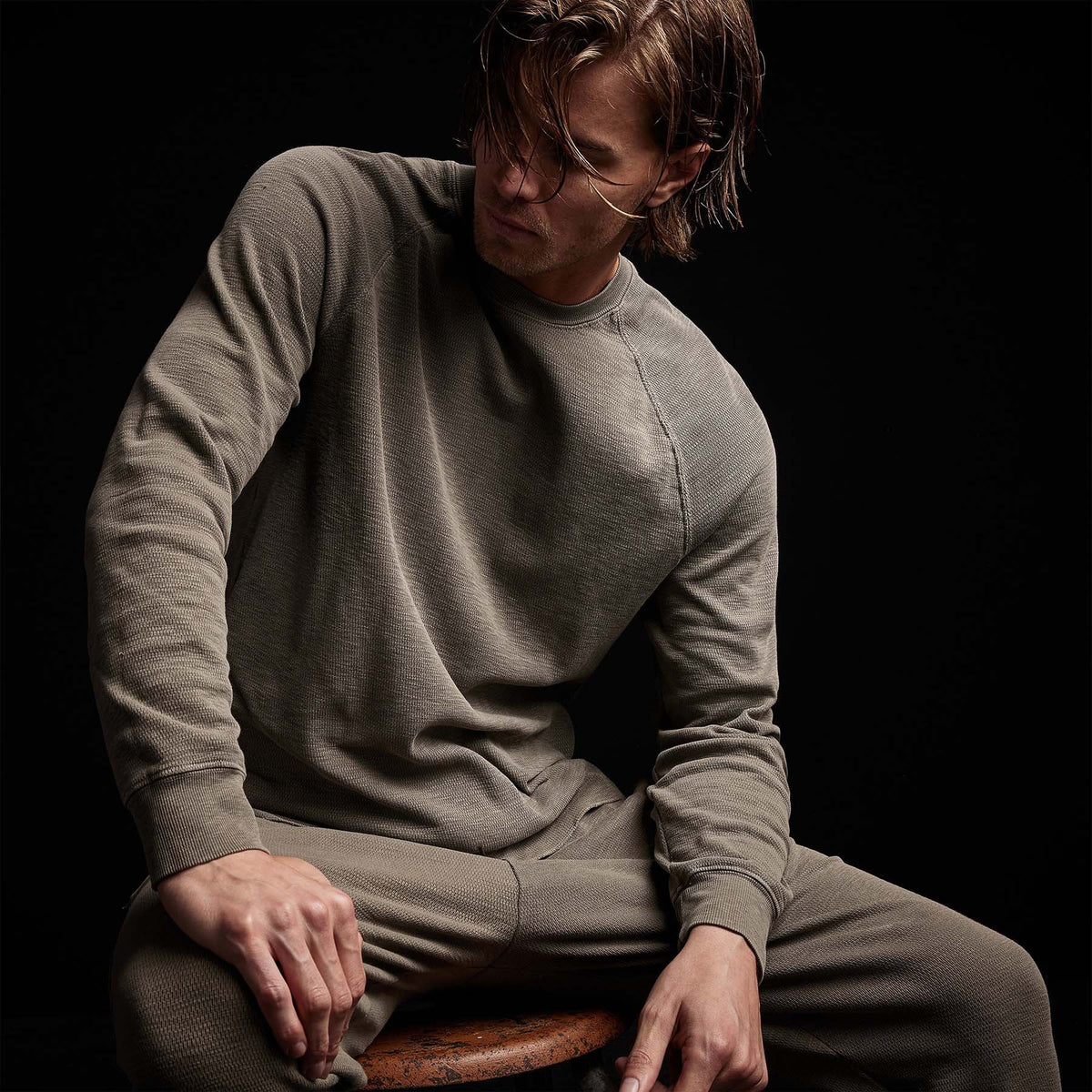 Long Sleeve Thermal Raglan in Ammo Pigment | James Perse Los Angeles 