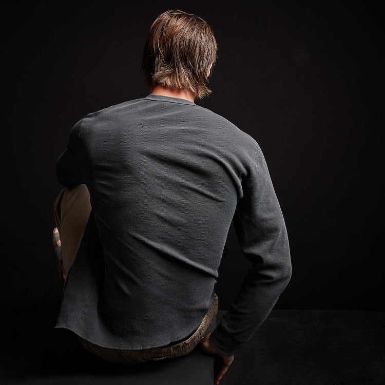 Long Sleeve Thermal Henley - Magma Pigment | James Perse Los Angeles