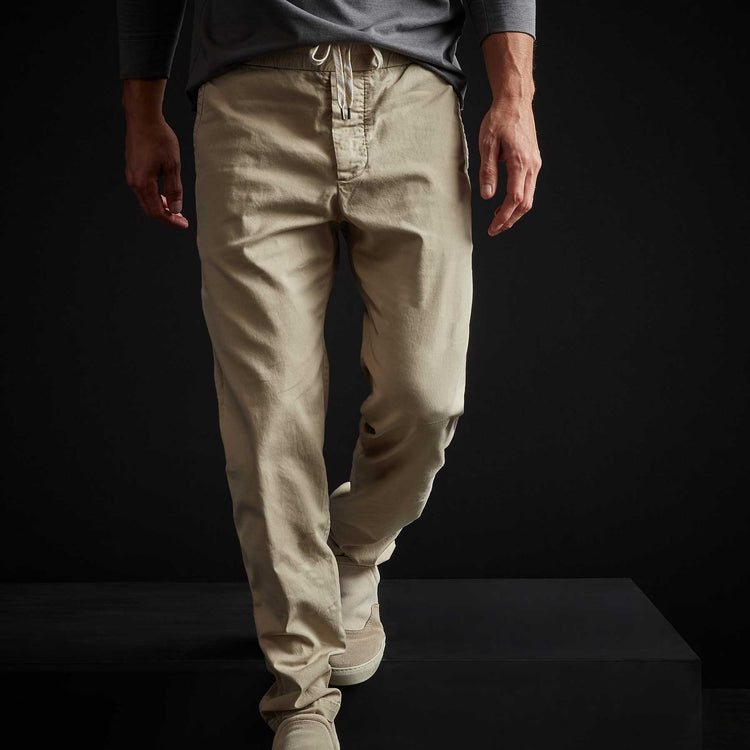 Stretch Canvas Work Pant in Biscuit Pigment | James Perse Los Angeles
