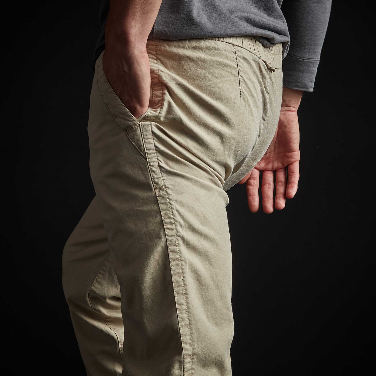 Stretch Canvas Work Pant in Biscuit Pigment | James Perse Los Angeles