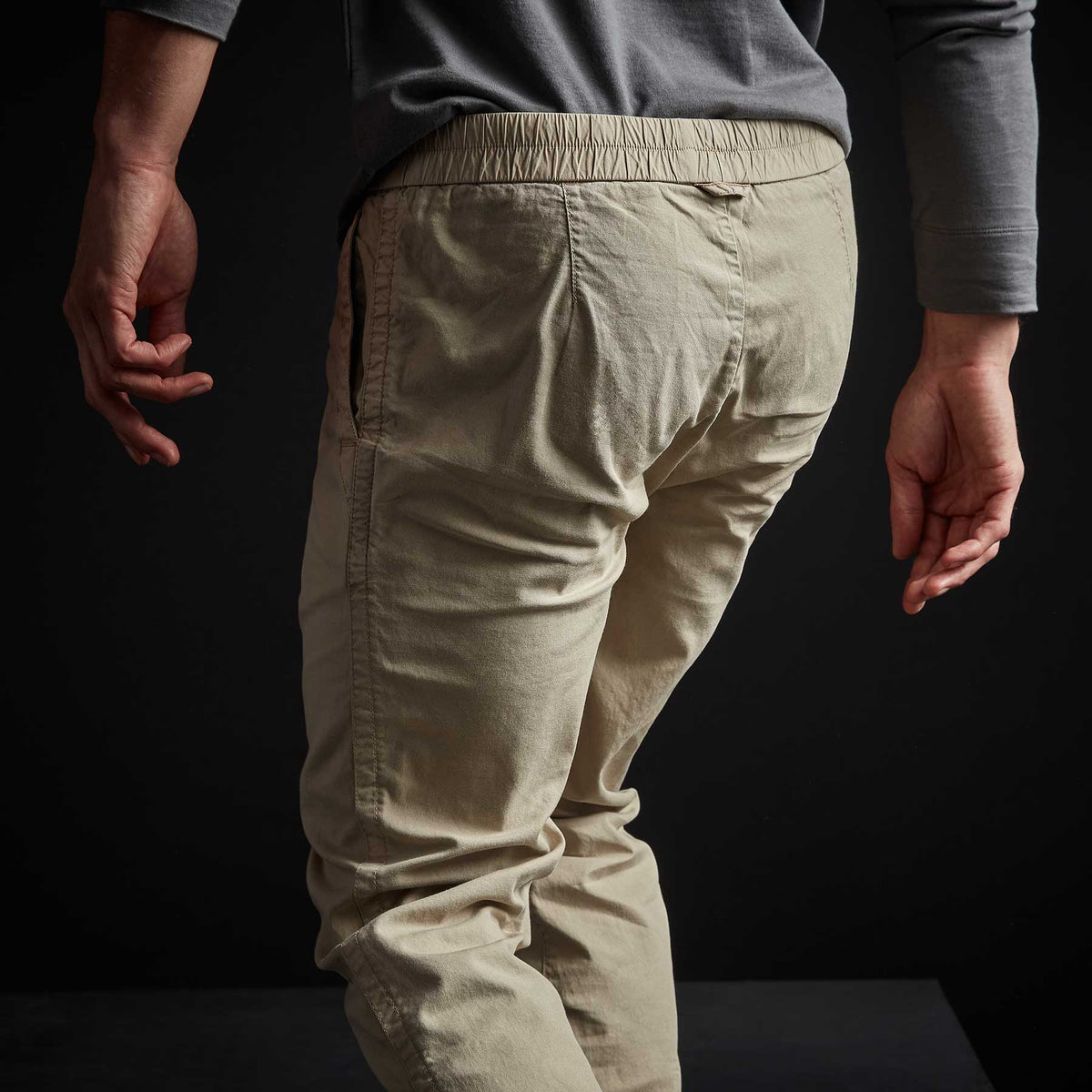 Stretch Canvas Work Pant in Biscuit Pigment | James Perse Los Angeles