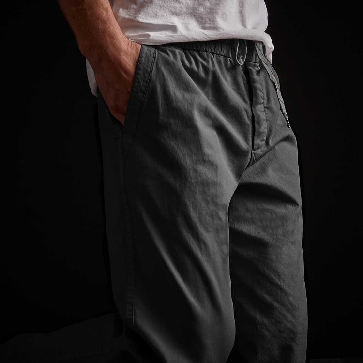Stretch Canvas Work Pant - Magma Pigment | James Perse Los Angeles