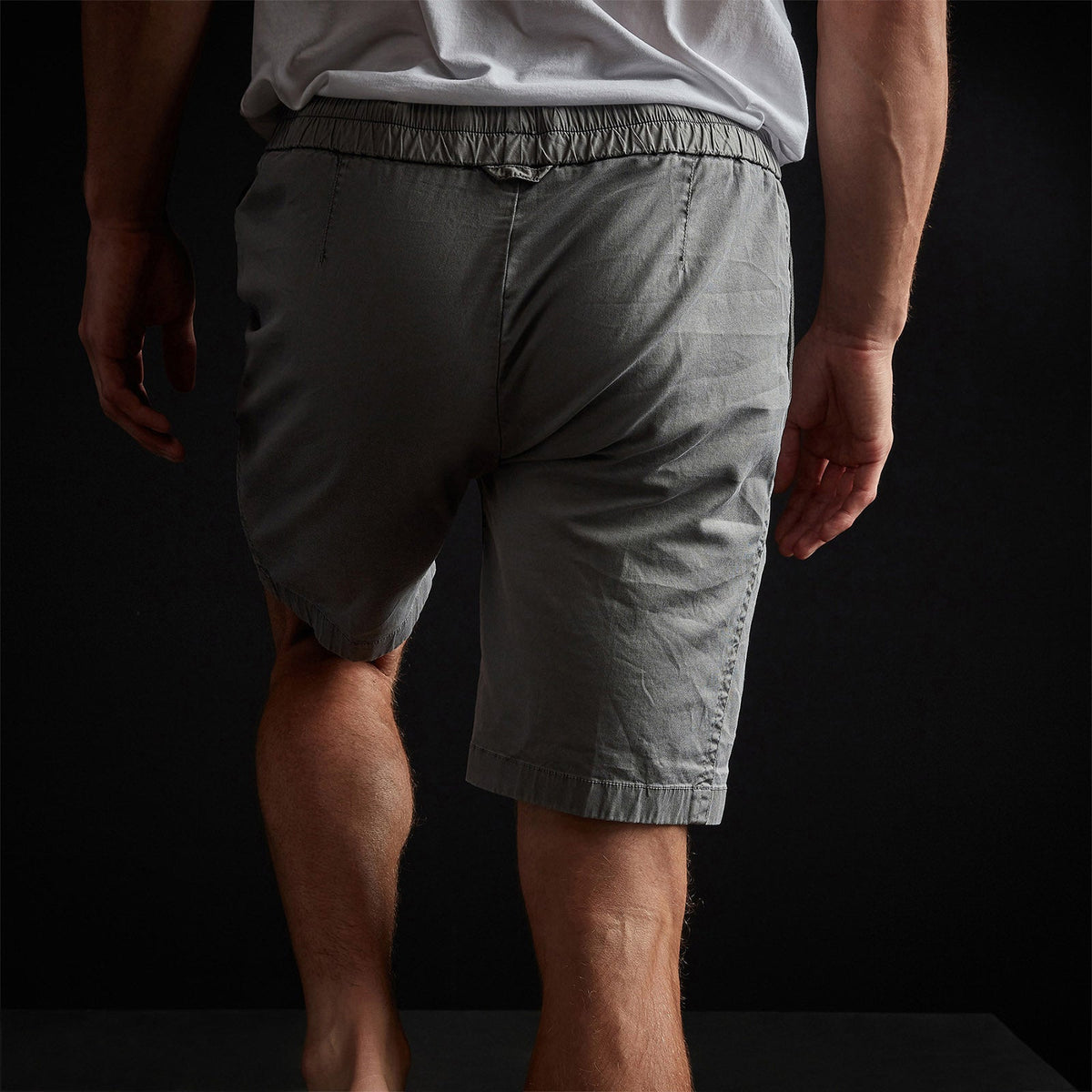 Stretch Canvas Work Short In Silver Grey Pigment | James Perse Los Angeles
