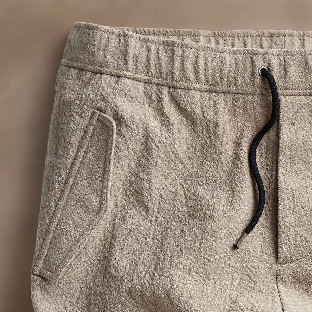 Stretch Poly Wool Flight Pant in Light Tan | James Perse Los Angeles