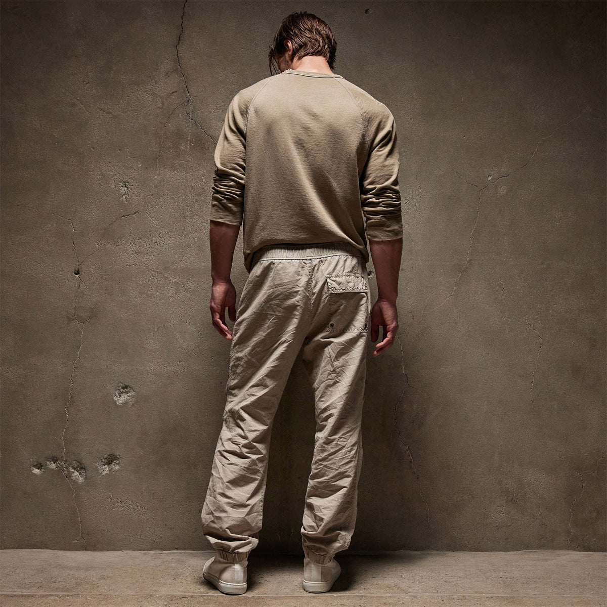 Cotton Hemp Flight Pant in Toast Pigment | James Perse Los Angeles