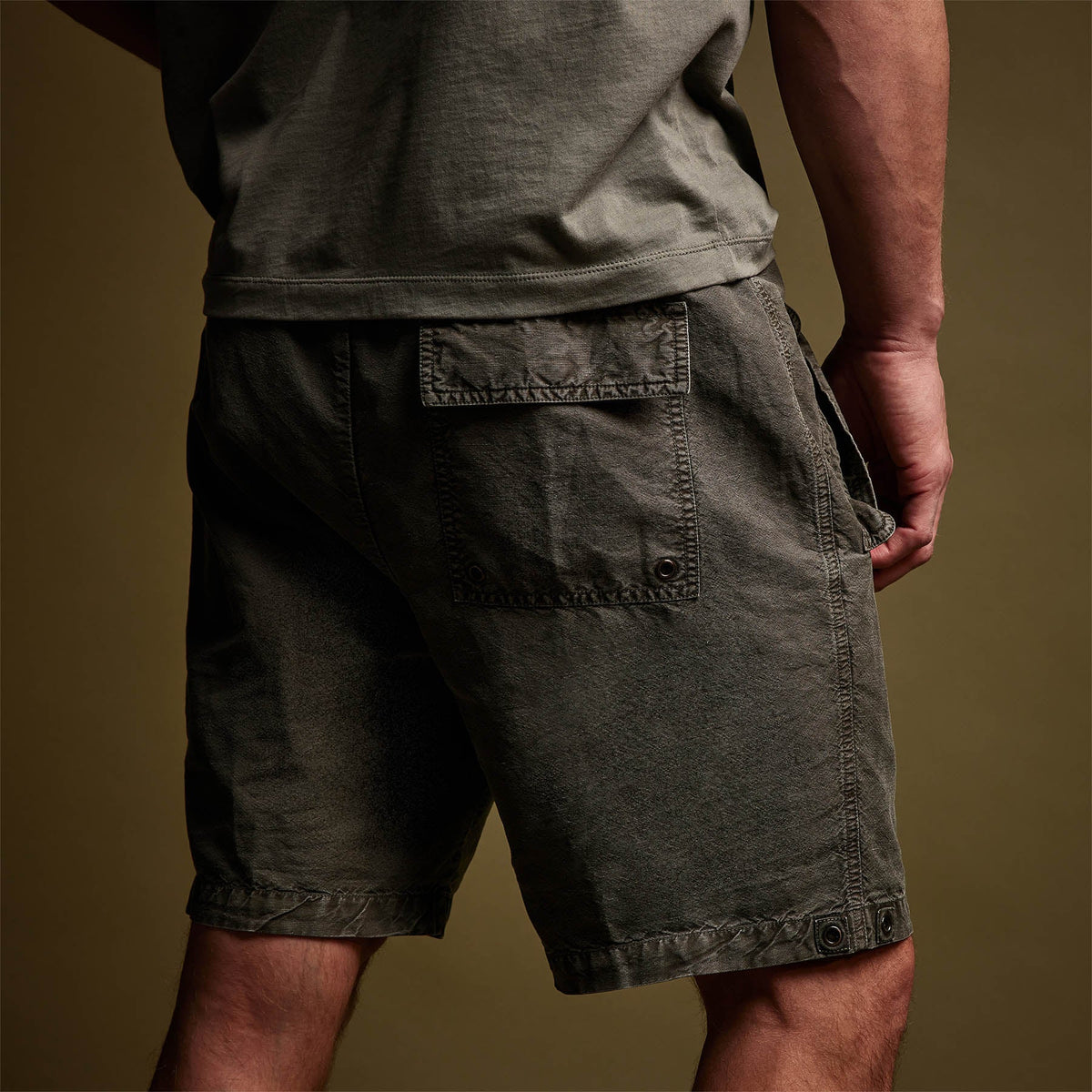 Textured Cotton Hemp Short in Palm Pigment | James Perse Los Angeles