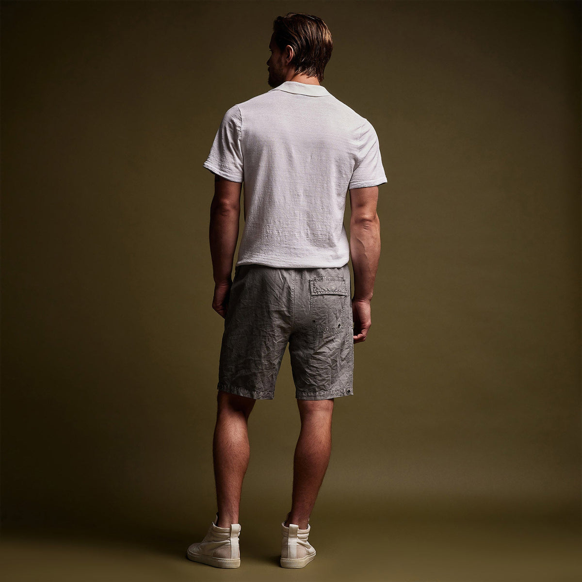 Textured Cotton Hemp Short in Silver Grey Pigment | James Perse Los Angeles