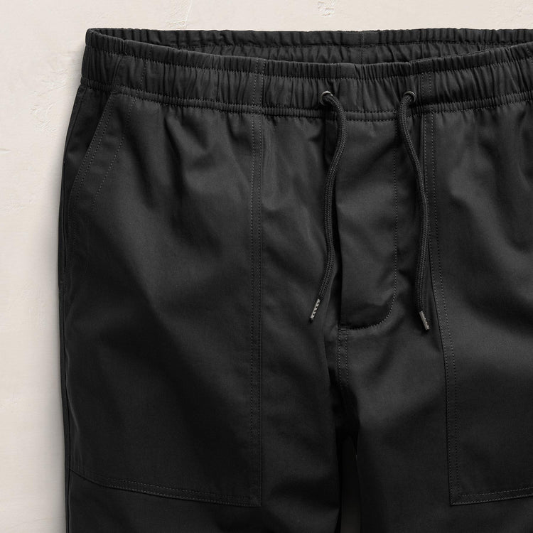 Fine Cotton Twill Patch Pocket Pant in Black | James Perse Los Angeles