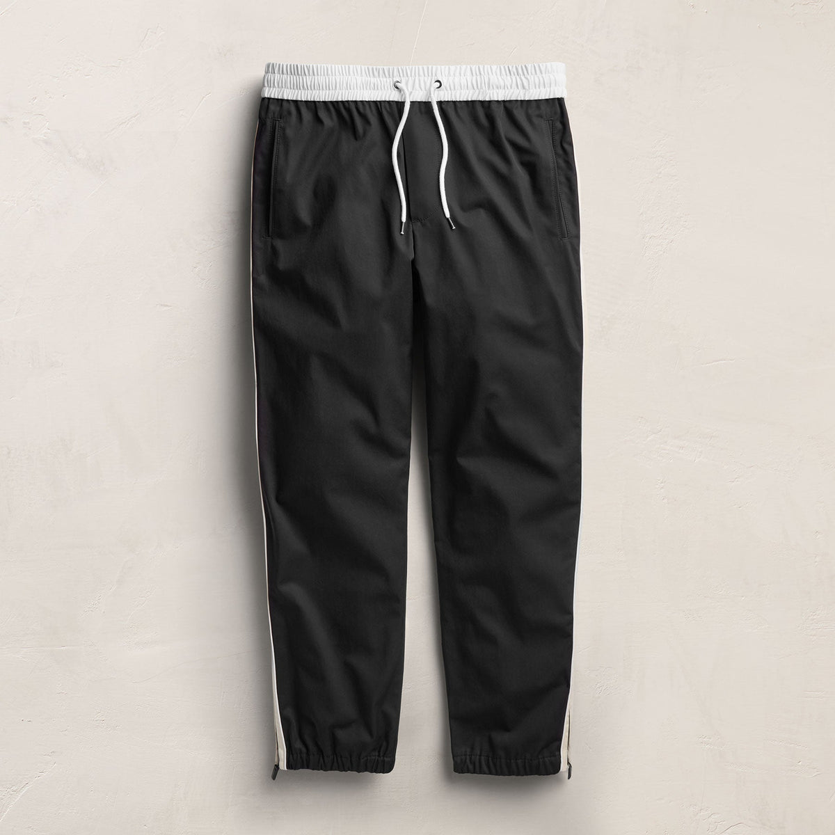 Elevated Cotton Twill Track Pant in Black/Latte/White | James Perse Los Angeles