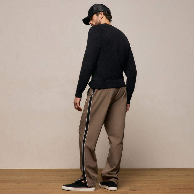 Elevated Cotton Twill Track Pant in Light Olive/Black/White | James Perse Los Angeles