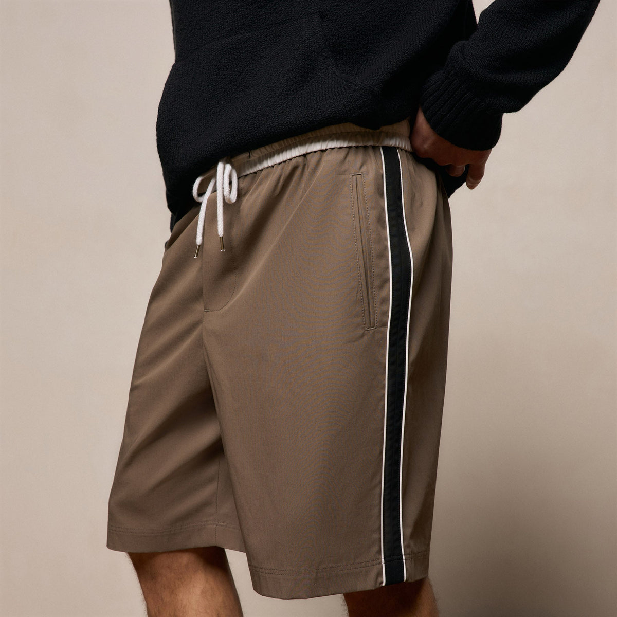 Elevated Cotton Twill Track Short in Light Olive/Black/White | James Perse Los Angeles