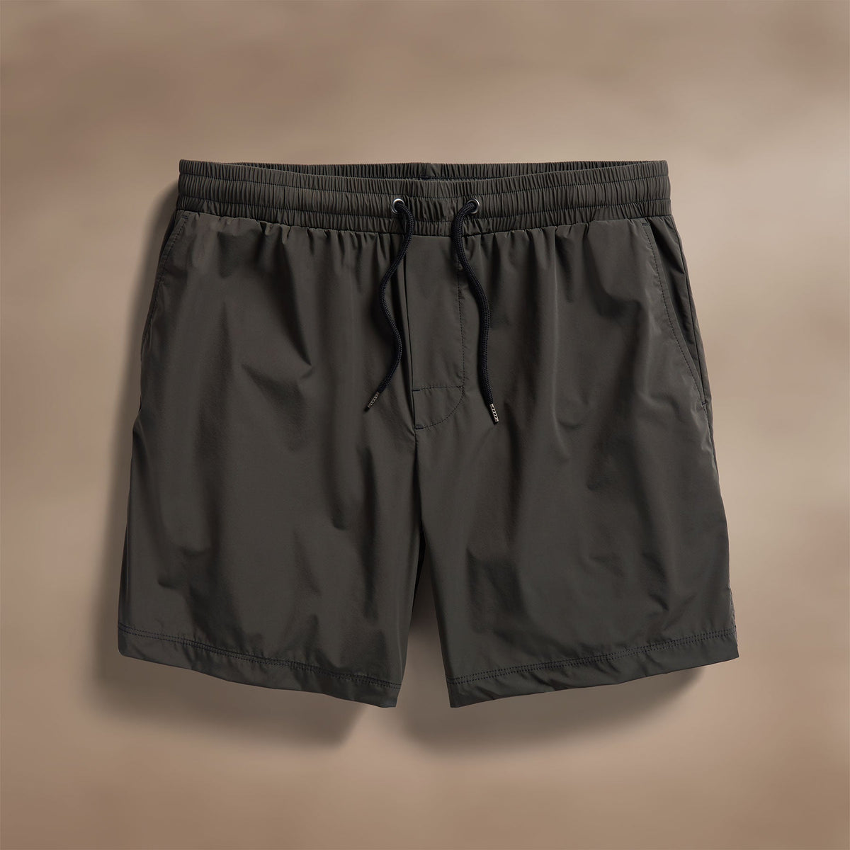 Technical Stretch Nylon Split Hem Boardshort in Hemlock | James Perse Los Angeles