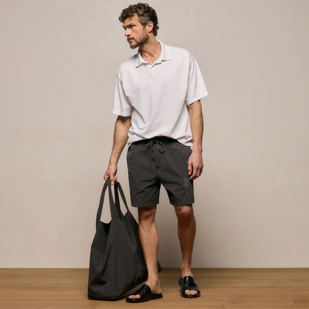 Palm Embroidered Boardshort in Carbon | James Perse Los Angeles