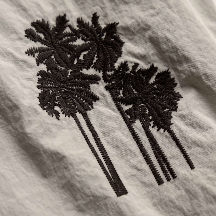 Palm Embroidered Boardshort in Salt | James Perse Los Angeles
