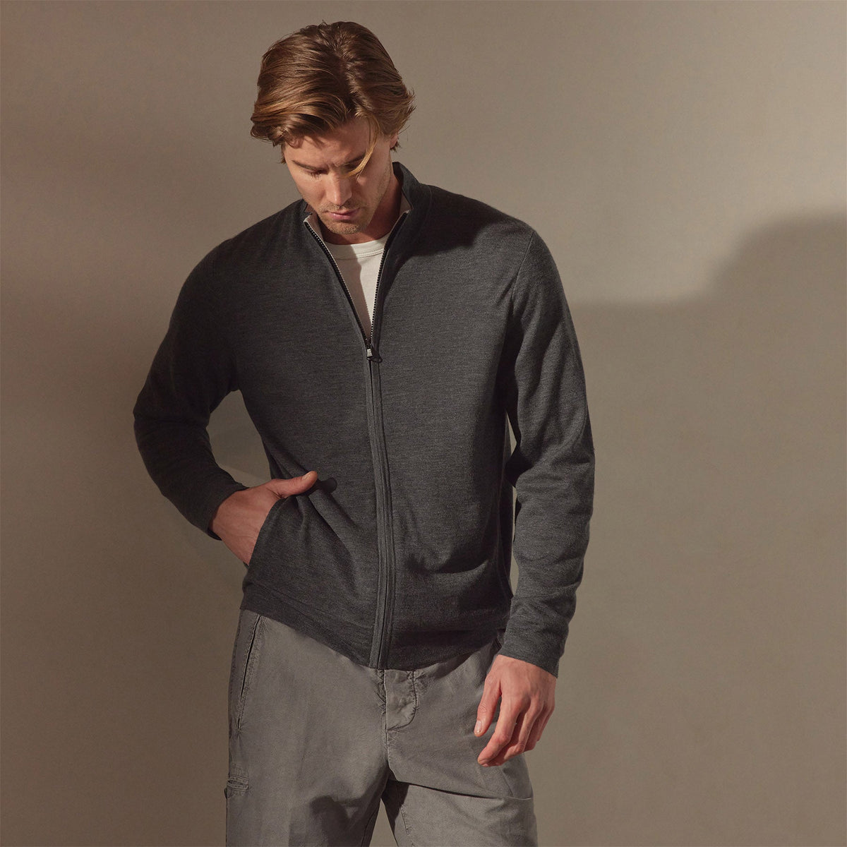 Lightweight Fine Gauge Cashmere Zip Up in Charcoal/stone | James Perse Los Angeles