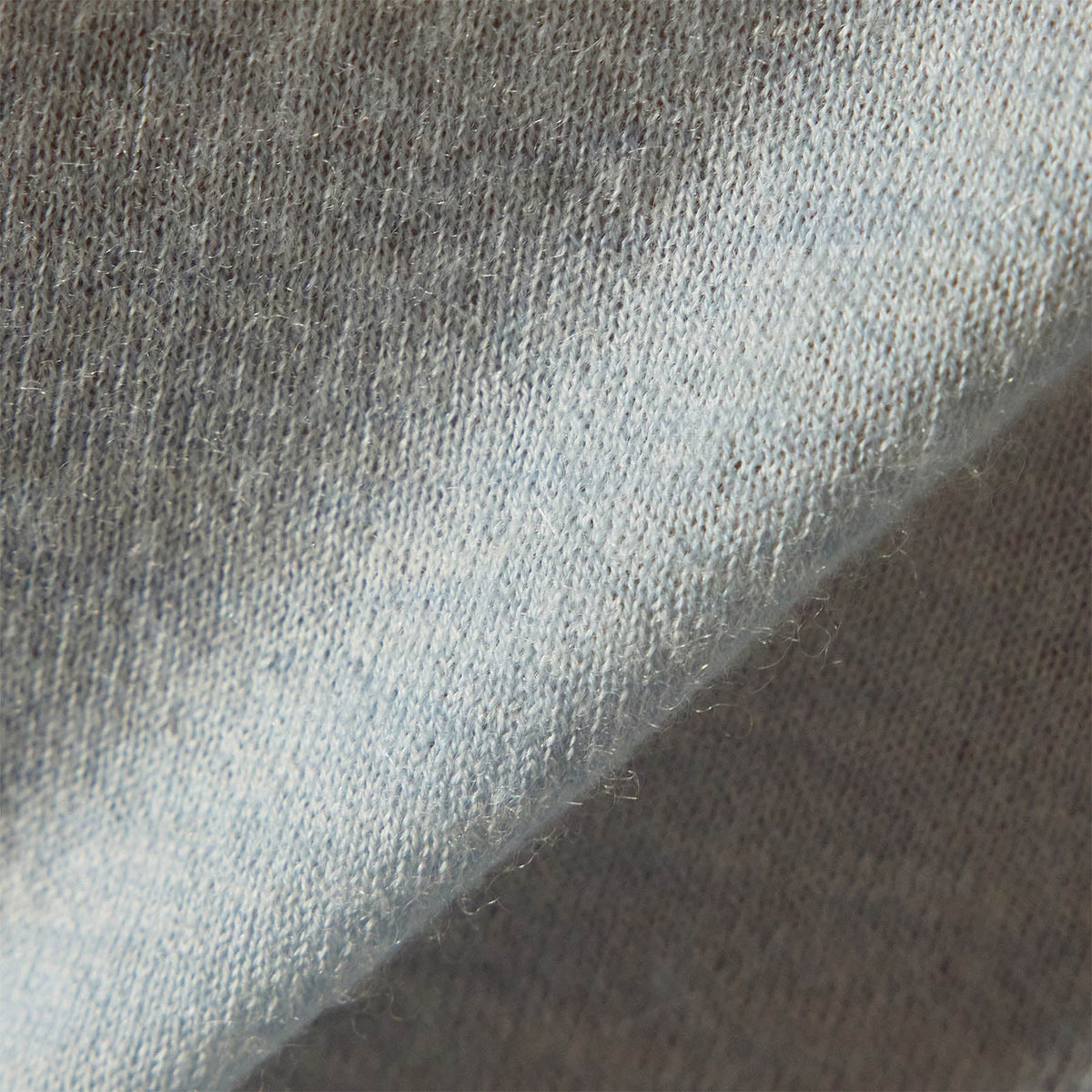 Lightweight Fine Gauge Cashmere Crew in Open Sky | James Perse Los Angeles
