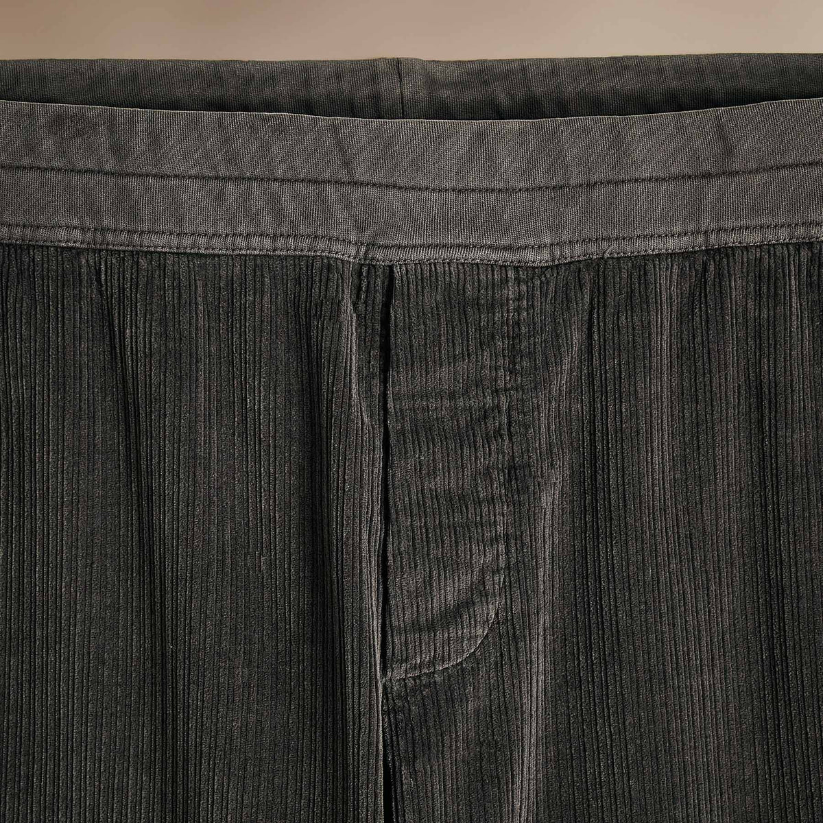 Corduroy Pant in Magma Pigment | James Perse Los Angeles