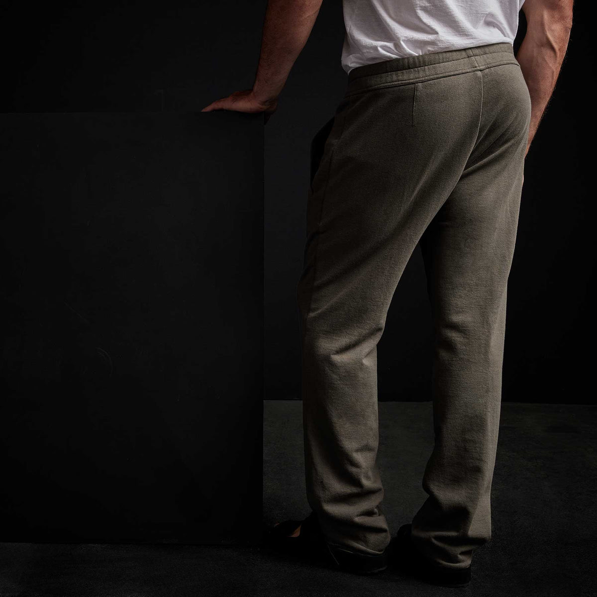 Cotton Fleece Pants in Platoon | James Perse Los Angeles