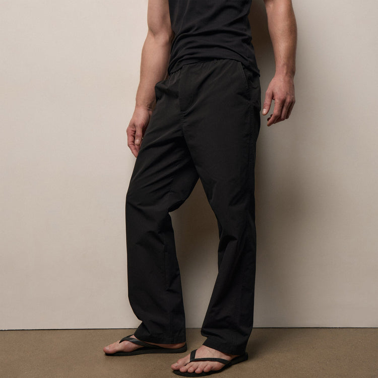 Italian Heavy Poplin Trouser in Black | James Perse Los Angeles