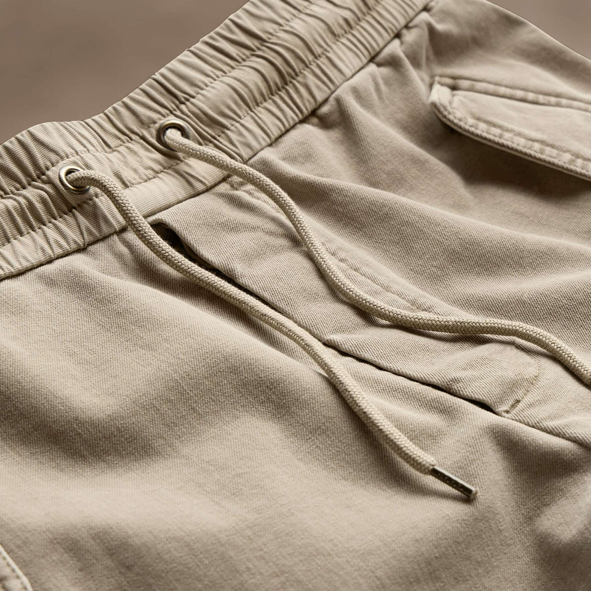 Woven Terry Cargo Pant in Overcast Pigment | James Perse Los Angeles