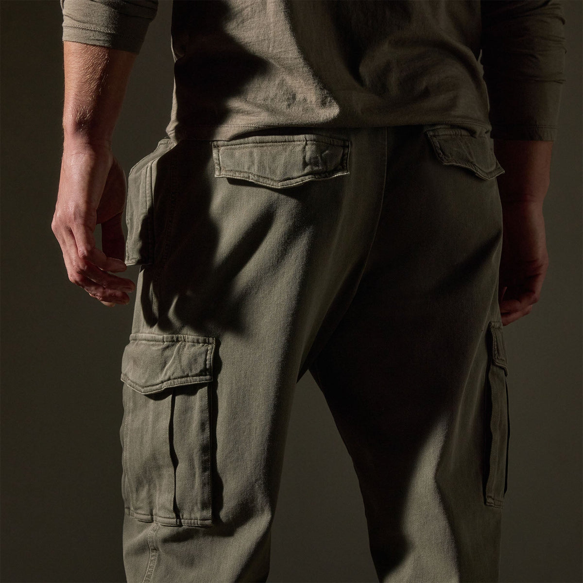 Woven Terry Cargo Pant  in Peet Pigment | James Perse Los Angeles