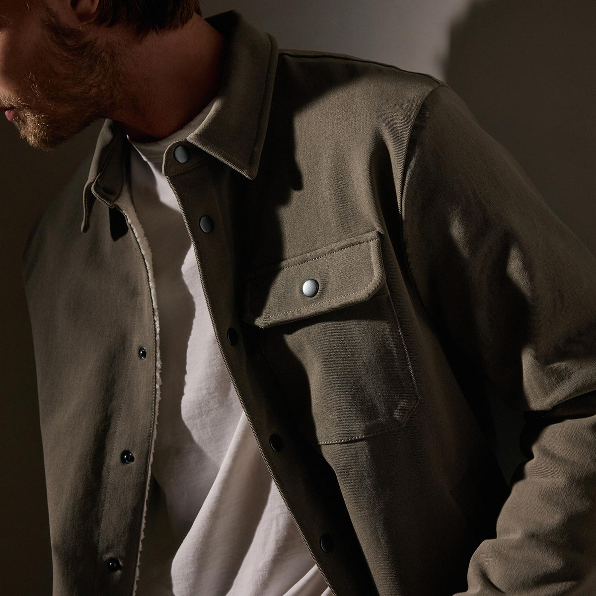 Sherpa Lined Woven Shirt Jacket in Peet | James Perse Los Angeles