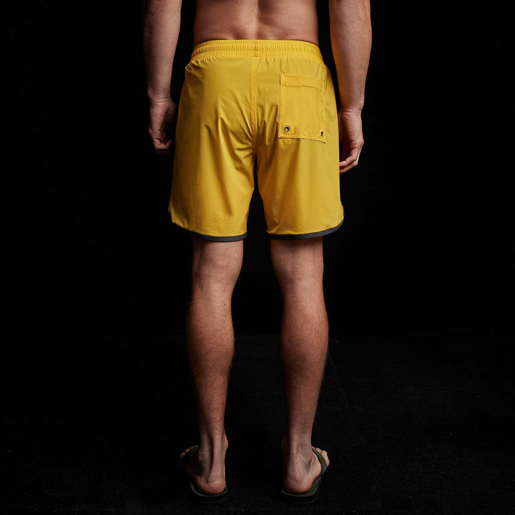 Y/OSEMITE Curved Hem Board Short in Crocus/Carbon | James Perse Los Angeles