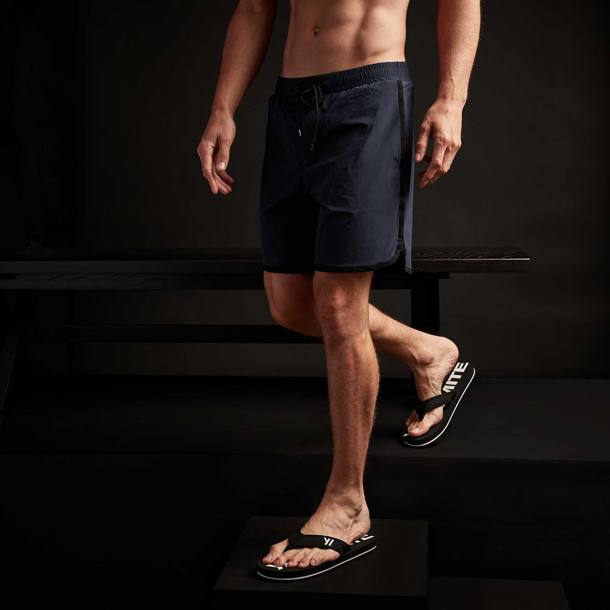 Y/OSEMITE Curved Hem Boardshort In True Navy/Black | James Perse Los Angeles