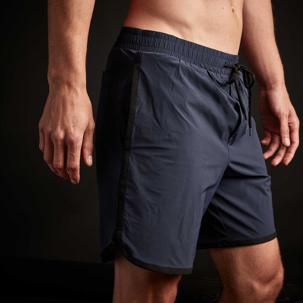 Y/OSEMITE Curved Hem Boardshort In True Navy/Black | James Perse Los Angeles