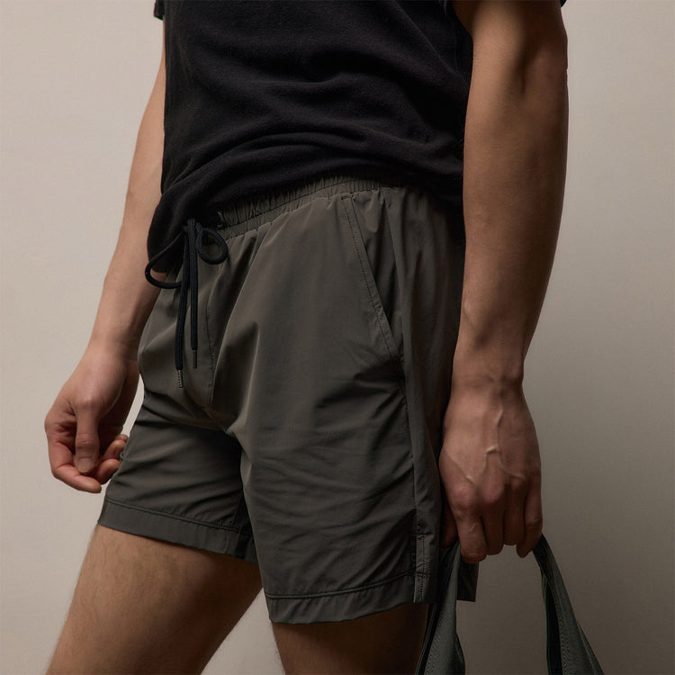 Split Hem Boardshort in Granite | James Perse Los Angeles