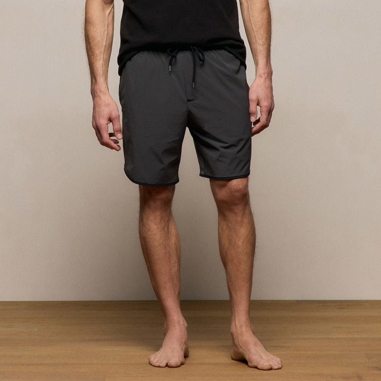 Retro Boardshort in Carbon/Black | James Perse Los Angeles