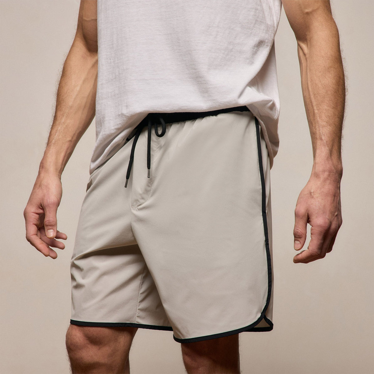 Retro Boardshort in Salt/Black | James Perse Los Angeles