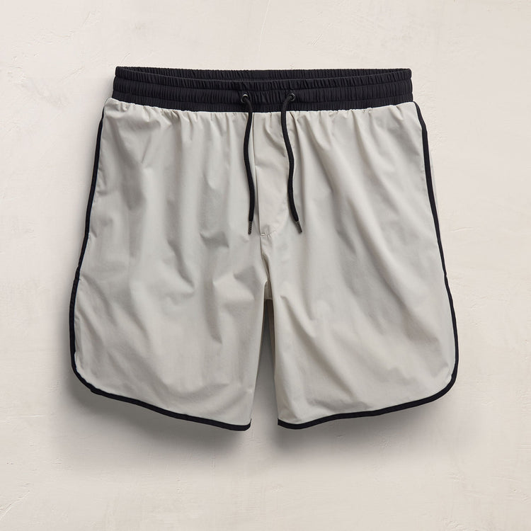 Retro Boardshort in Salt/Black | James Perse Los Angeles