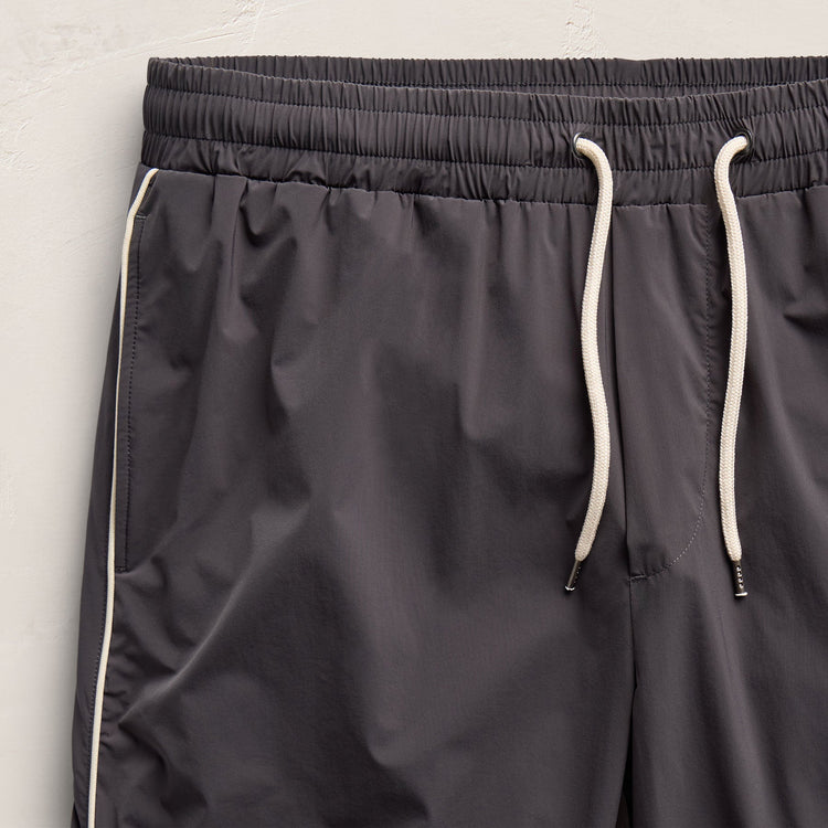 Contrast Piped Boardshort in Carbon/Ivory | James Perse Los Angeles