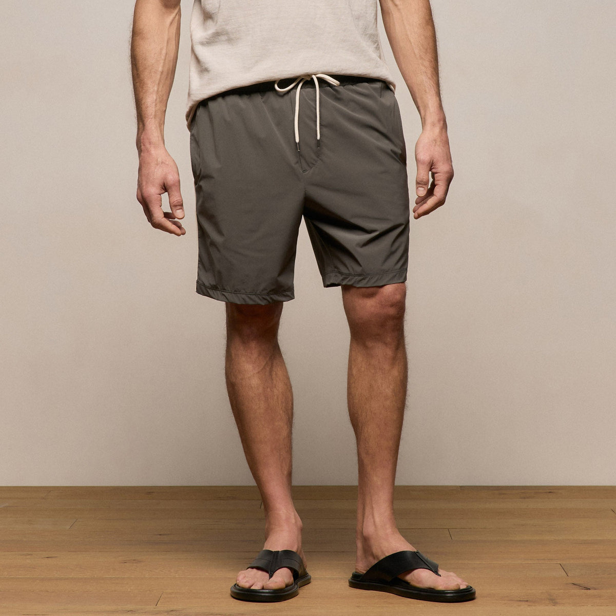 Contrast Piped Boardshort in Granite/Ivory | James Perse Los Angeles
