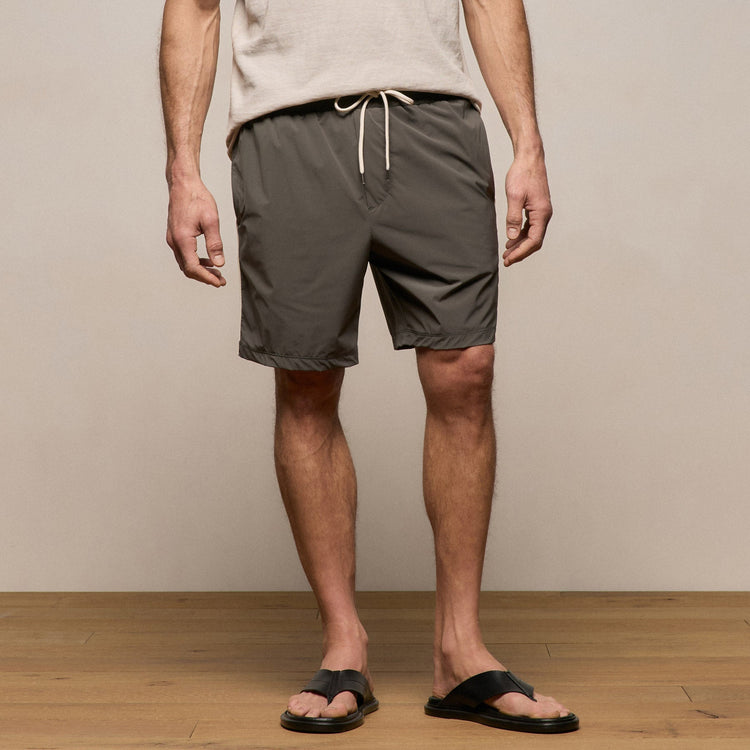 Contrast Piped Boardshort in Granite/Ivory | James Perse Los Angeles