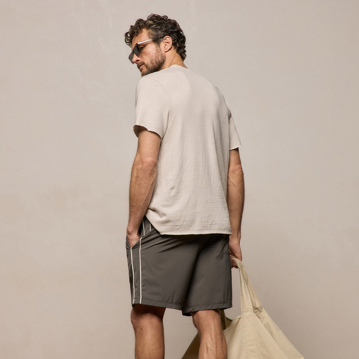 Contrast Piped Boardshort in Granite/Ivory | James Perse Los Angeles