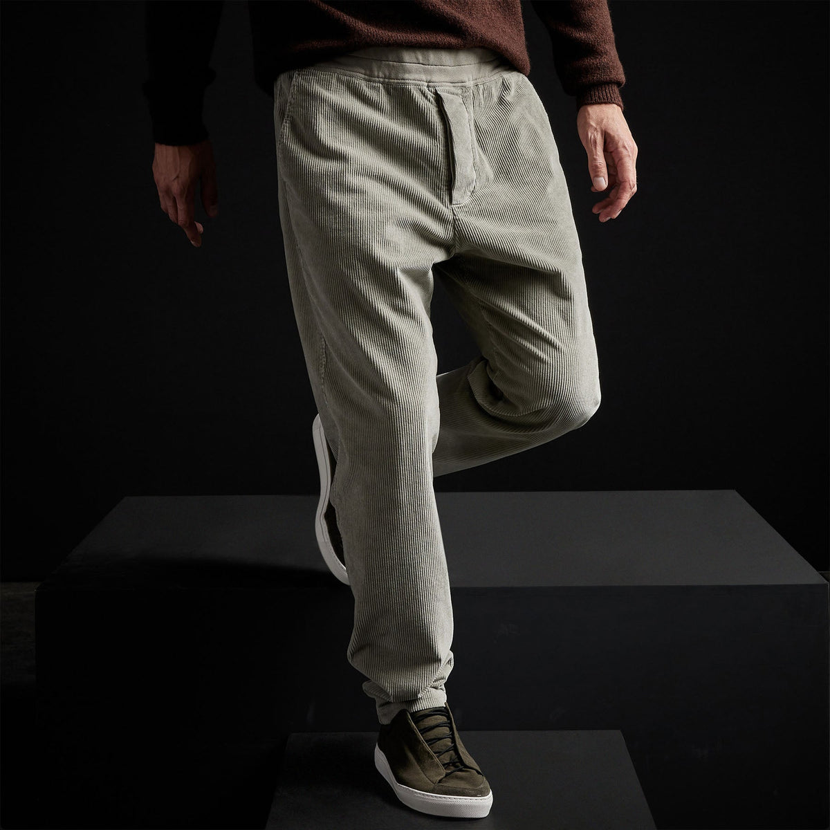 Relaxed Fit Cord Chino in Concrete Pigment | James Perse Los Angeles