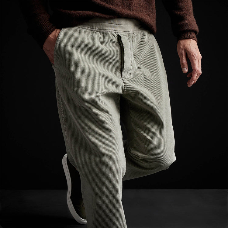 Relaxed Fit Cord Chino in Concrete Pigment | James Perse Los Angeles
